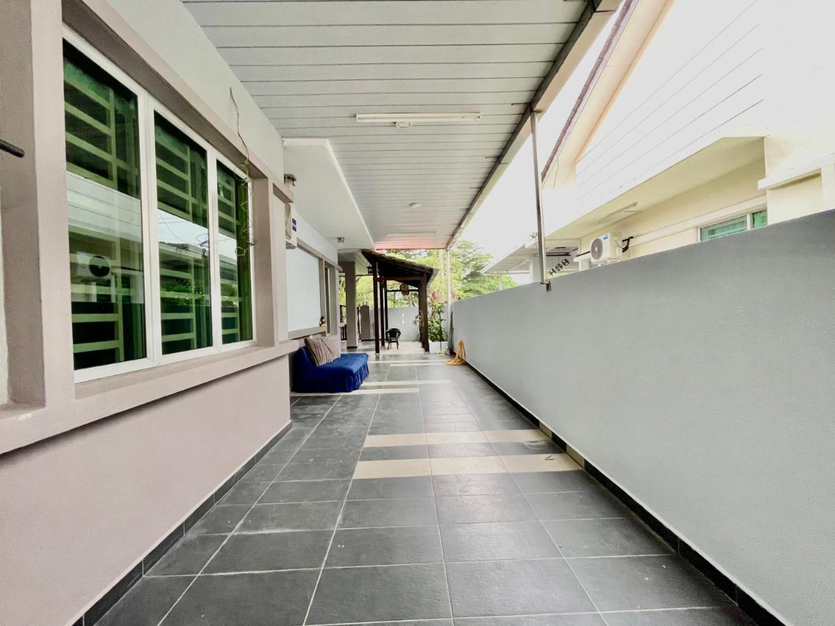 Comfort 36 Entire House At Alma Bukit Mertajam Exterior photo