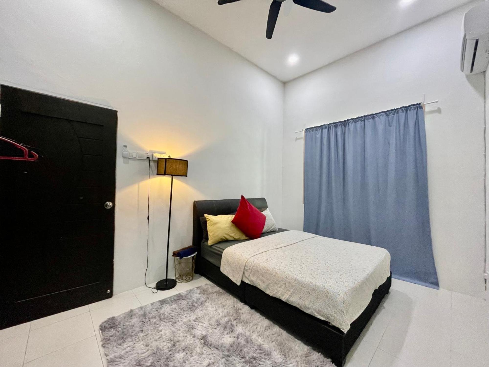 Comfort 36 Entire House At Alma Bukit Mertajam Exterior photo
